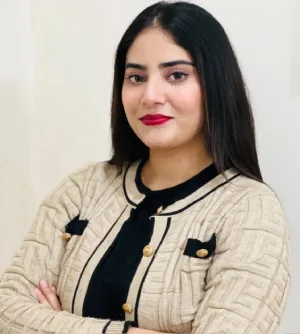 Headshot Ameena